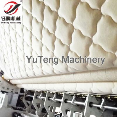 高速2450mm 幅100-1200r/min マルチニードルクイルトリングマシン 80MM マックスシューティング厚さでマットレス製造